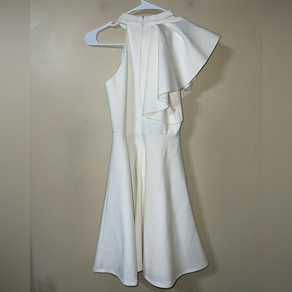 Lulu’s Chic Goals White One-Shoulder Skater Dress Small - Picture 5 of 7